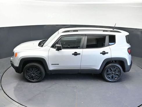 Used 2019 Jeep Renegade Sport image 29