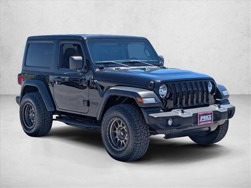 Used 2022 Jeep Wrangler Sport AWD/4WD image 3