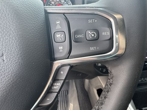 Used 2025 RAM 1500 Laramie w/ Sport Appearance Package AWD/4WD image 33