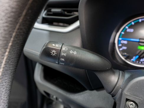 Used 2022 Toyota RAV4 LE image 26