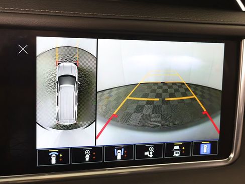 Used 2023 GMC Yukon XL Denali image 63