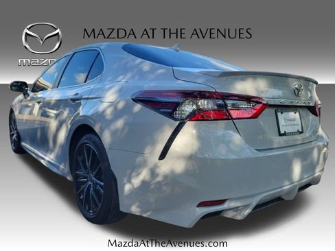 Used 2024 Toyota Camry SE FWD image 21