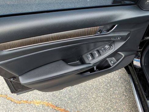 Used 2021 Honda Accord EX-L image 16