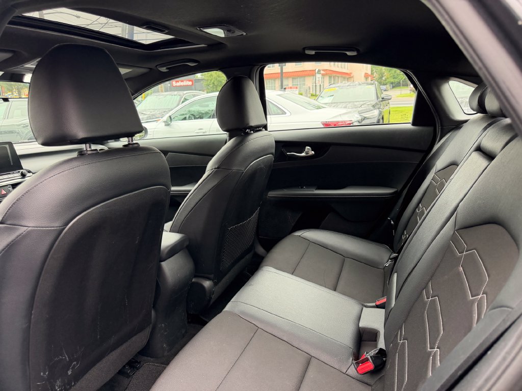 Used 2021 Kia Forte GT-Line w/ GT-Line Premium Package FWD image 27