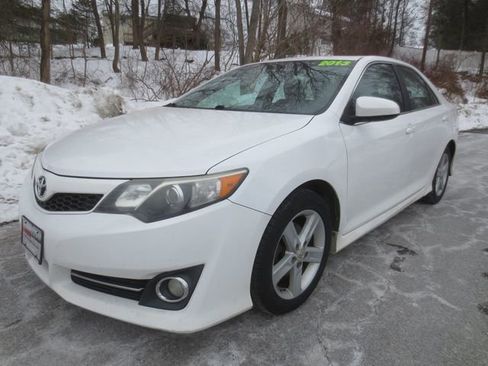 Used 2013 Toyota Camry image 1