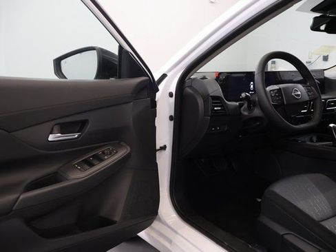 New 2026 Nissan Sentra SV w/ SV Convenience Package FWD image 8