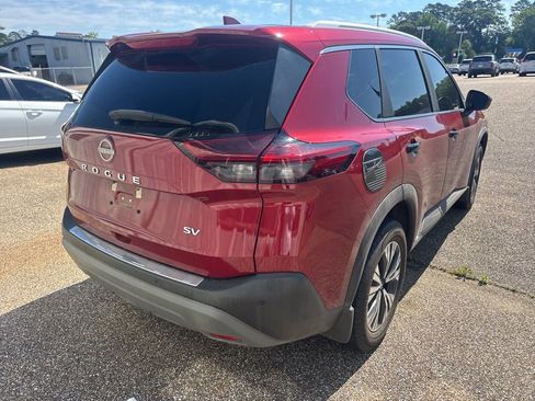 Used 2023 Nissan Rogue SV FWD image 3