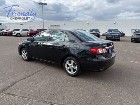 Used 2013 Toyota Corolla LE w/ Premium Pkg FWD image 3