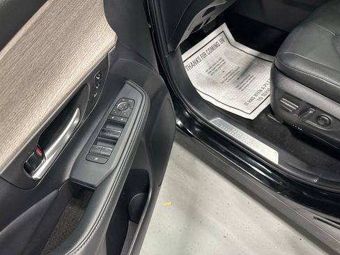 Used 2025 Toyota Grand Highlander AWD image 9