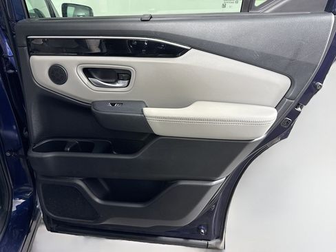 Used 2023 Honda Pilot EX-L image 28