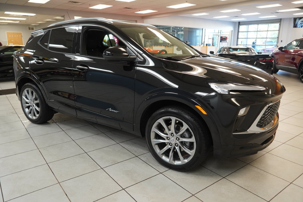 Used 2024 Buick Encore GX Avenir w/ Avenir Convenience Package AWD/4WD image 14