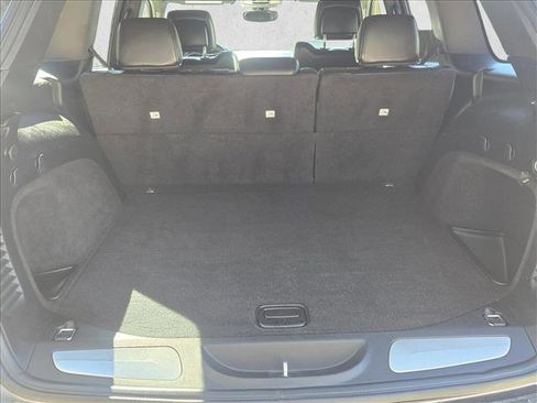 Used 2018 Jeep Grand Cherokee Limited image 7