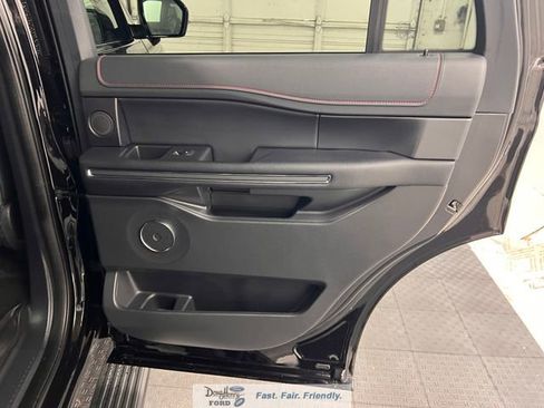Used 2023 Ford Expedition Limited image 37