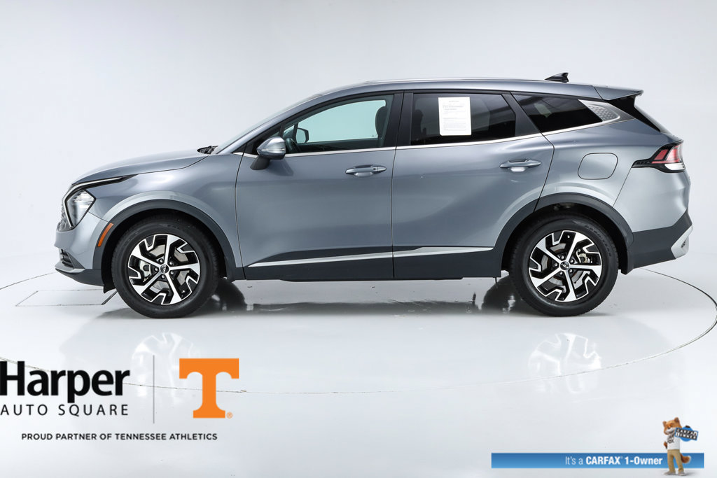 Used 2023 Kia Sportage EX FWD image 2