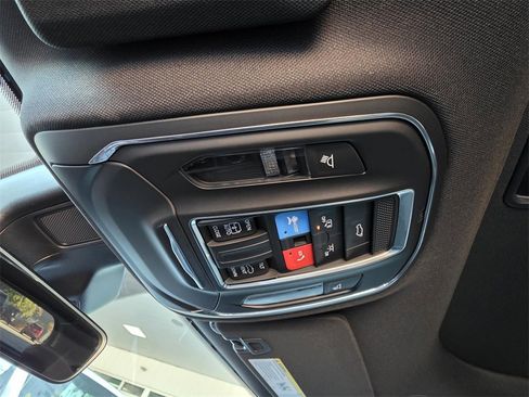 New 2025 Jeep Grand Cherokee Altitude image 27