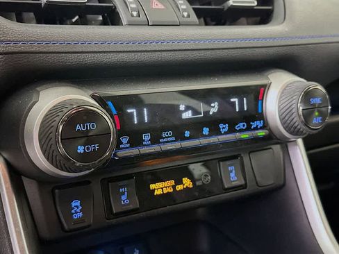 Used 2020 Toyota RAV4 XSE image 18