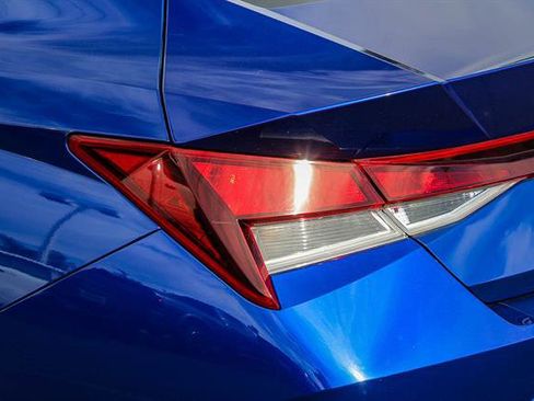 Used 2021 Hyundai Elantra SEL w/ Cargo Package image 11