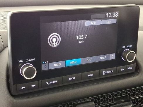 Used 2024 Honda HR-V LX image 3