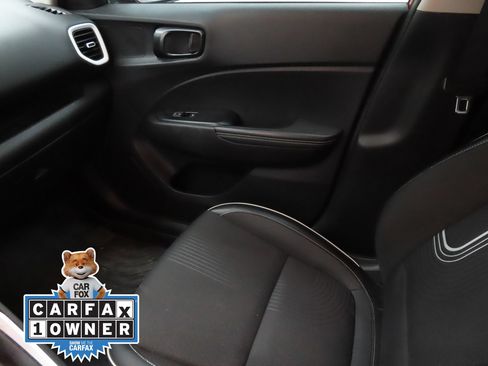 Used 2023 Hyundai Venue Limited w/ Cargo Package FWD image 20