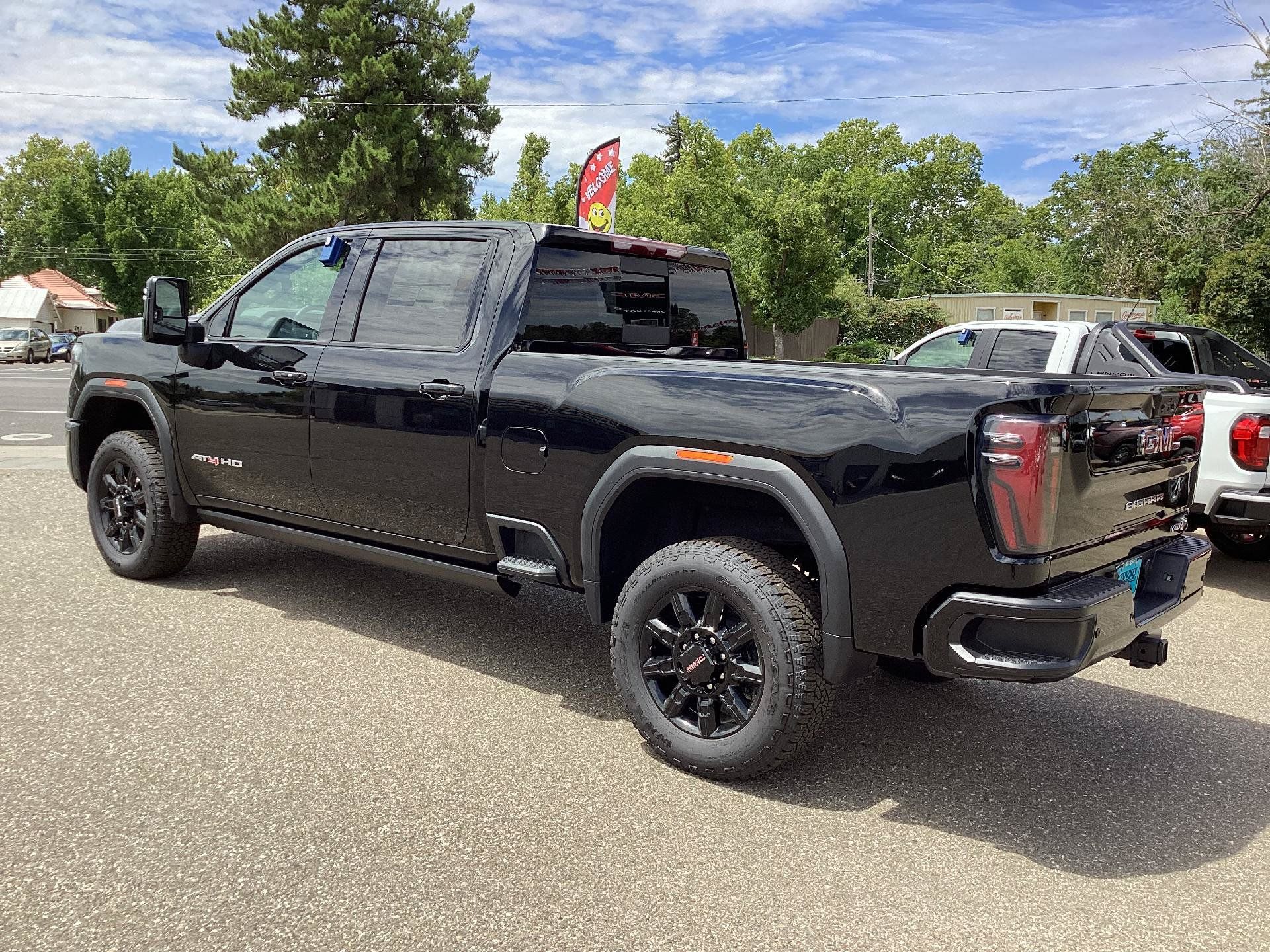 New 2025 GMC Sierra 2500 AT4 w/ Max Trailering Package AWD/4WD image 3