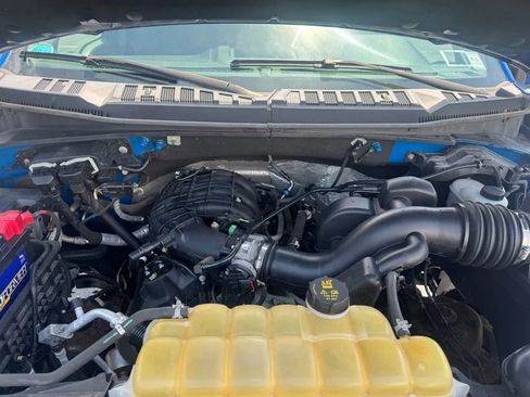Used 2017 Ford F150 XLT AWD/4WD image 11