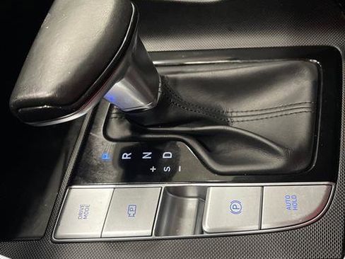 Used 2022 Hyundai Elantra SEL w/ Convenience Package FWD image 22