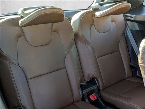 Used 2022 Volvo XC90 T6 Momentum w/ Advanced Package image 21