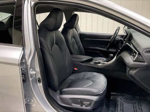 Used 2024 Toyota Camry XSE FWD image 7