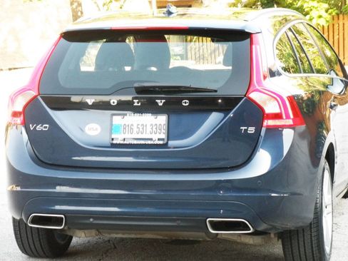 Used 2015 Volvo V60 T5 Premier image 18