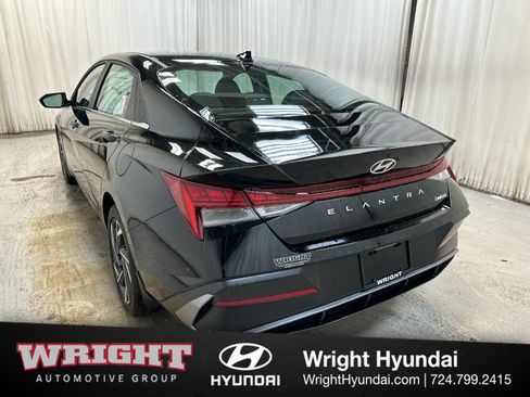New 2026 Hyundai Elantra Limited FWD image 4