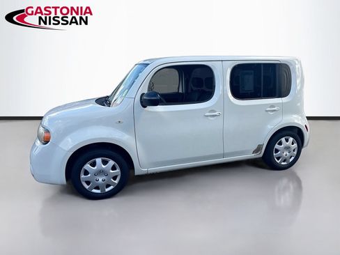 Used 2010 Nissan Cube 1.8 w/ Interior Designer Pkg FWD image 5