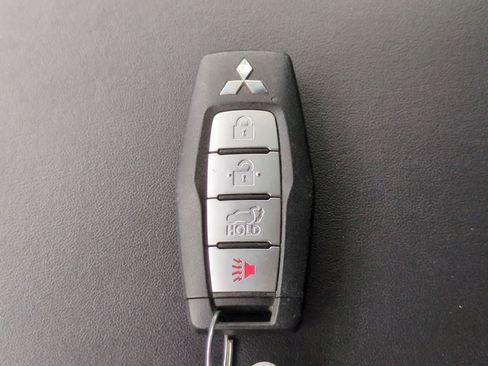 Used 2024 Mitsubishi Outlander SE FWD image 36