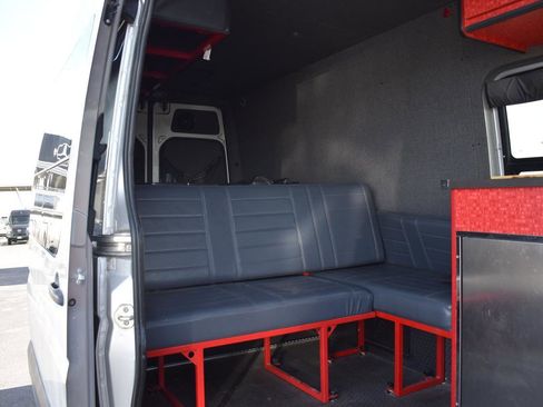 Used 2013 Mercedes-Benz Sprinter 2500 image 9