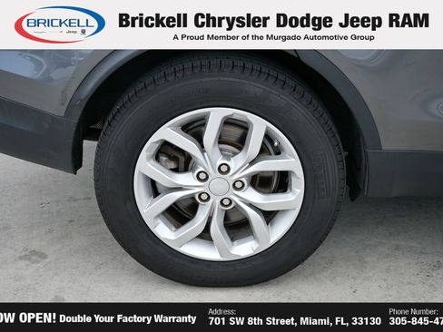 Used 2019 Land Rover Discovery SE AWD/4WD image 36