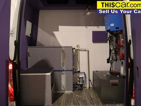 Used 2020 Mercedes-Benz Sprinter 2500 image 27