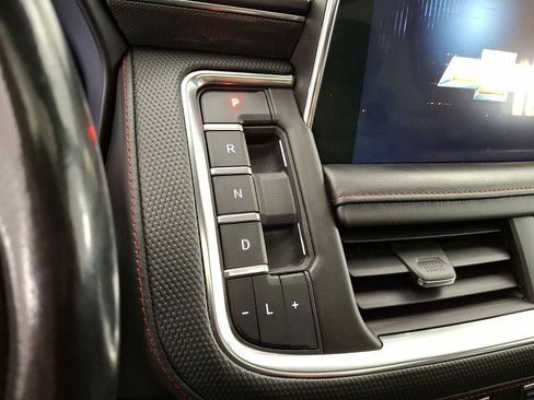 Used 2022 Chevrolet Tahoe RST w/ Luxury Package image 12