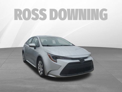 Used 2024 Toyota Corolla LE image 3