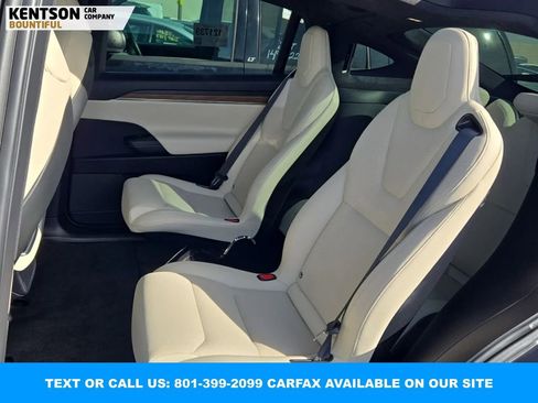 Used 2023 Tesla Model X image 7