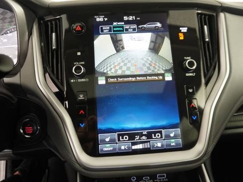 Certified 2025 Subaru Outback Onyx Edition AWD/4WD image 28
