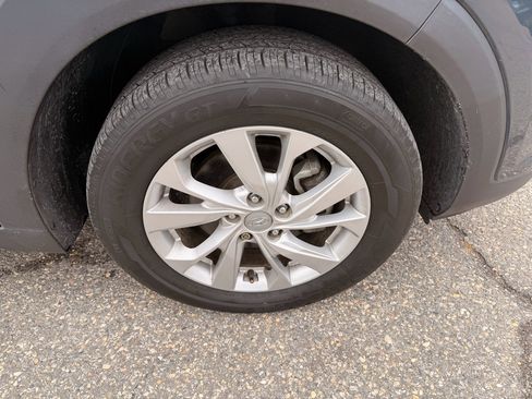 Used 2020 Hyundai Tucson SE w/ Cargo Package image 14