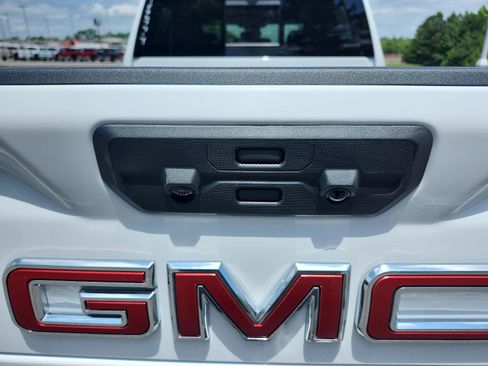 New 2026 GMC Sierra 2500 SLE w/ SLE Value Package; AWD/4WD image 10