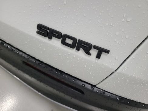 Used 2025 Honda HR-V Sport image 8