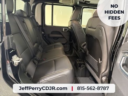 New 2026 Jeep Gladiator Sport AWD/4WD image 21
