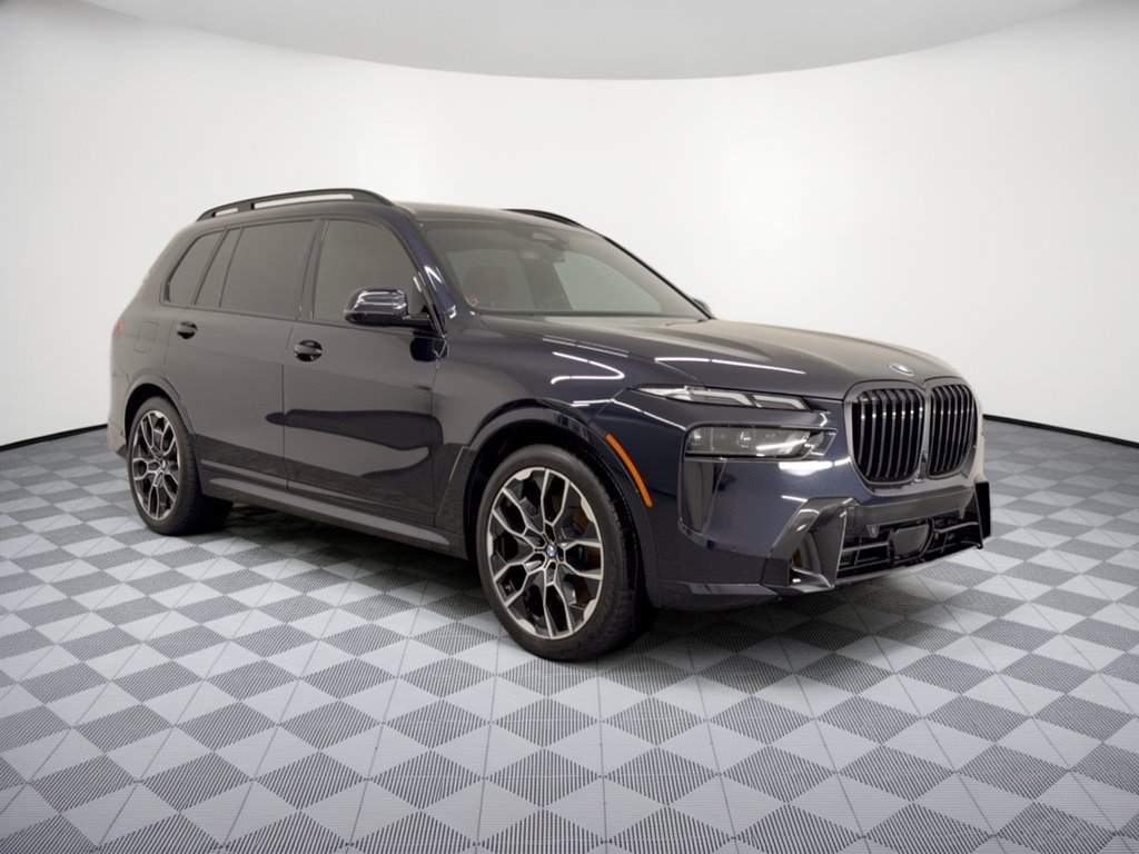 Used 2024 BMW X7 xDrive40i w/ M Sport Package AWD/4WD image 7