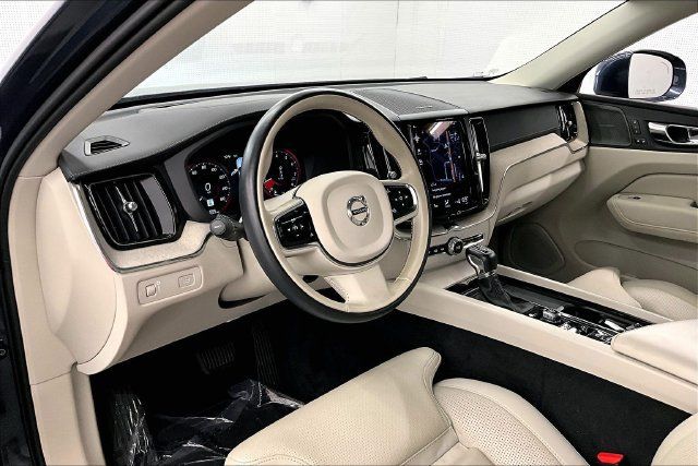 Used 2021 Volvo XC60 T5 Inscription w/ Advanced Package AWD/4WD image 16