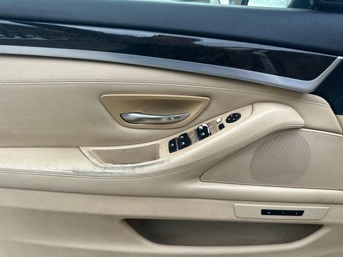 Used 2011 BMW 528i Sedan image 16