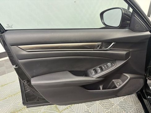 Used 2022 Honda Accord Sport image 11