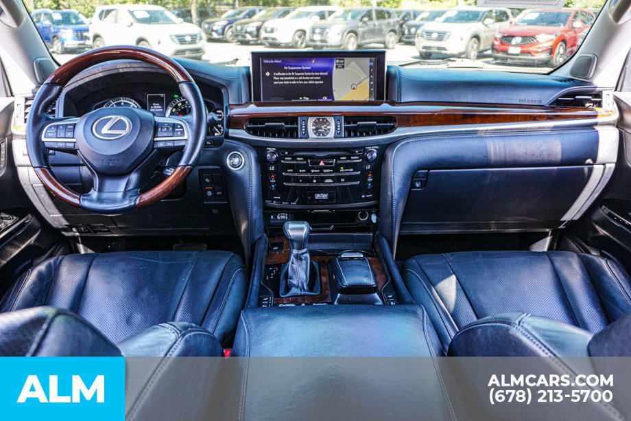 Used 2019 Lexus LX 570 4WD w/ Luxury Package image 27