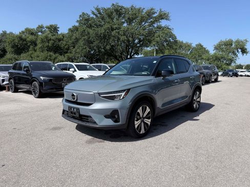 Certified 2023 Volvo XC40 Recharge Plus AWD/4WD image 2