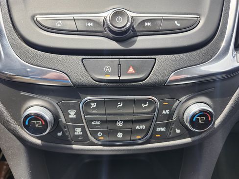 Used 2022 Chevrolet Equinox LT FWD image 23